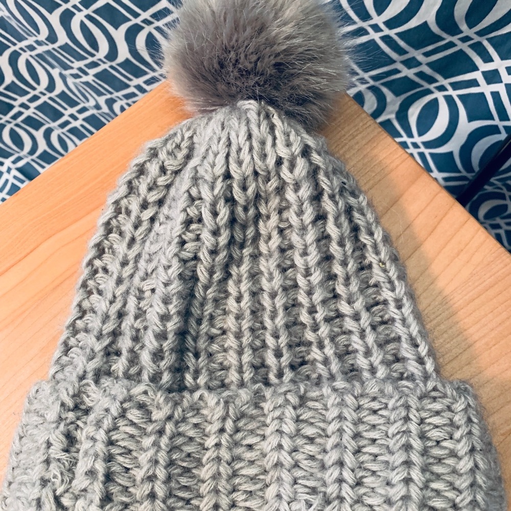 H&M hat